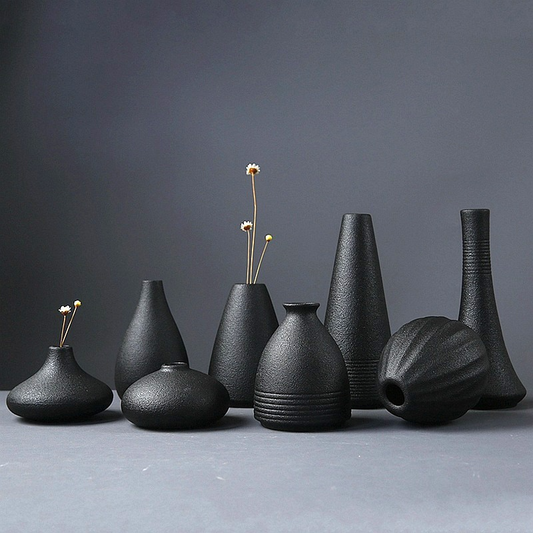 Black Japanese-style Ceramic Flower Vase