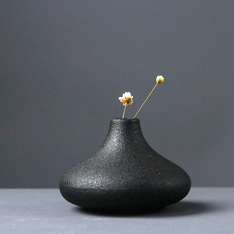 Black Japanese-style Ceramic Flower Vase