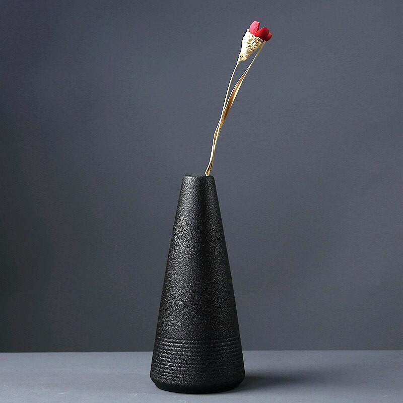 Black Japanese-style Ceramic Flower Vase