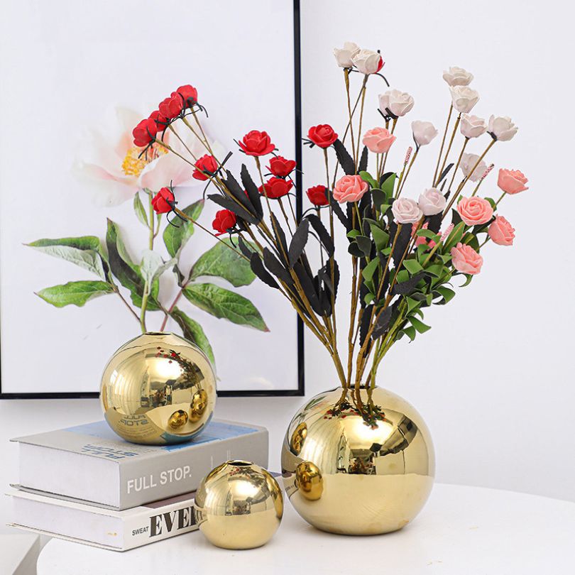 Modern Electroplated Golden Ball Flower Vase