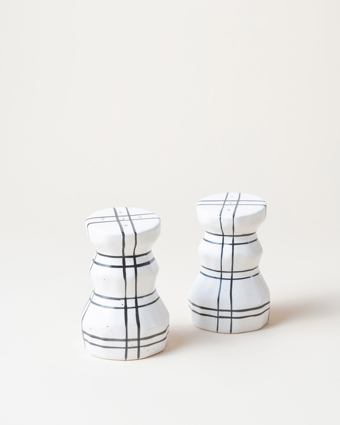 Salt & Pepper Vintage Noir