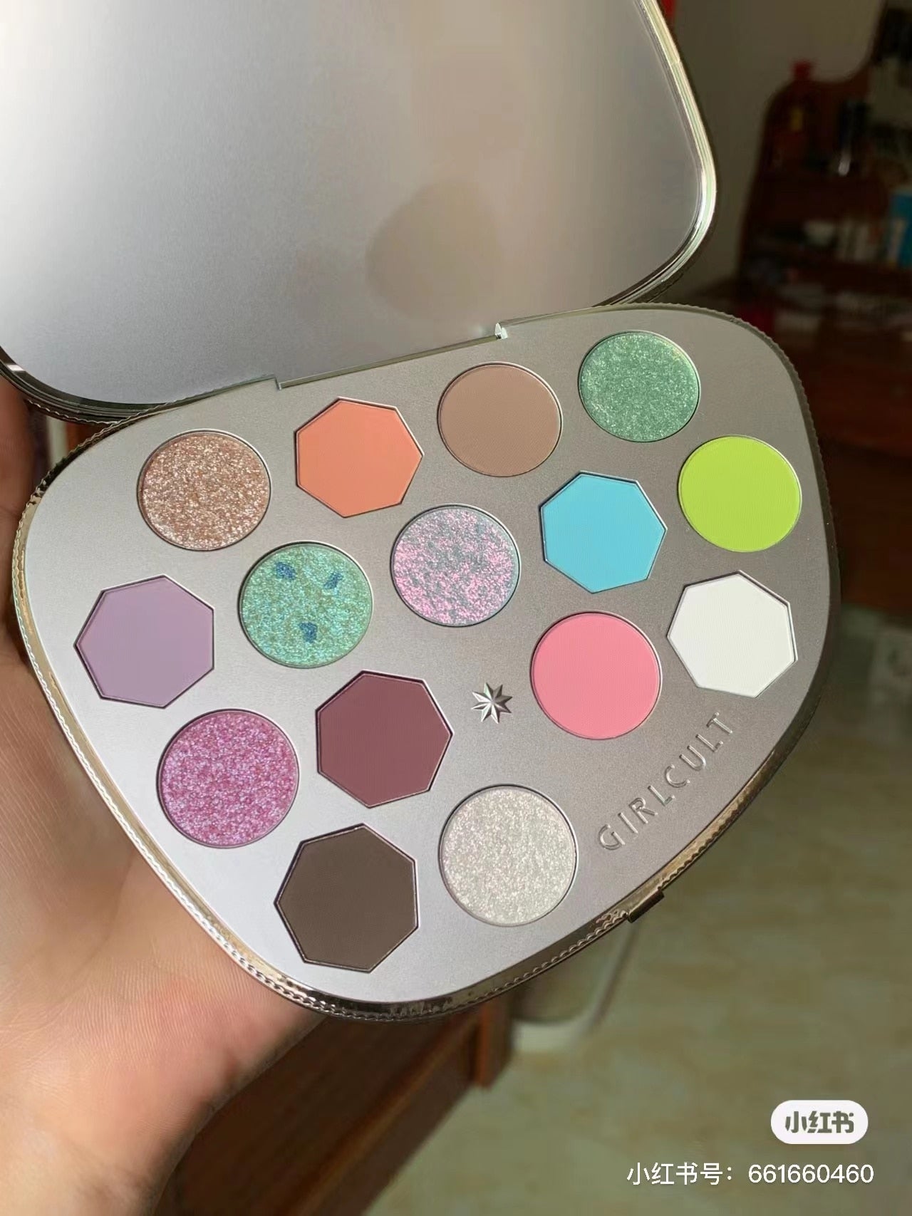 Chameleon Dreamland Eyeshadow Palette