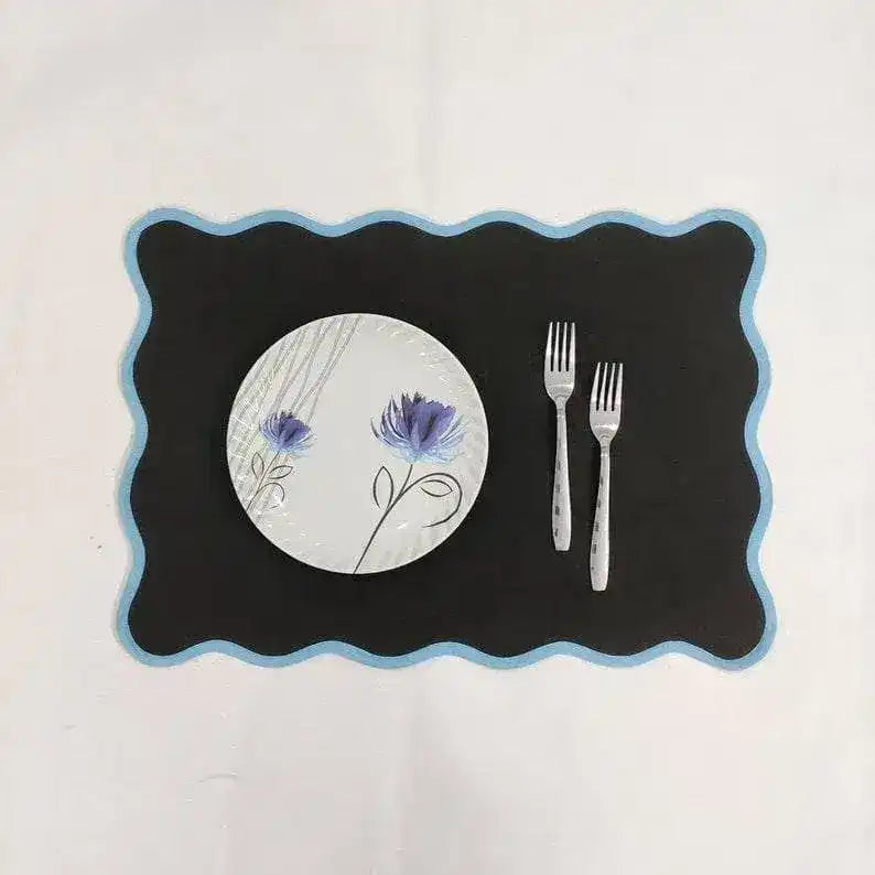 Black Classic Scallop Cotton Placemat Set of 4 - MAIA HOMES