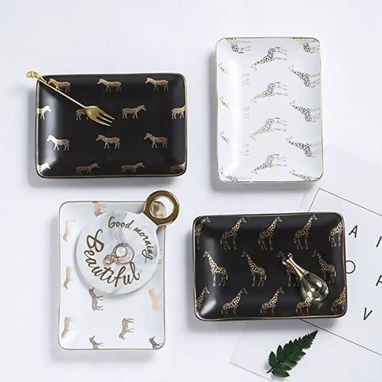 Giraffes Ceramic Tray - MAIA HOMES