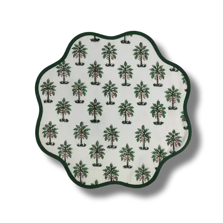 Scalloped Palm Tree Round Placemats